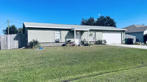 2013 SW Burman Ln, Port Saint Lucie, FL 34984