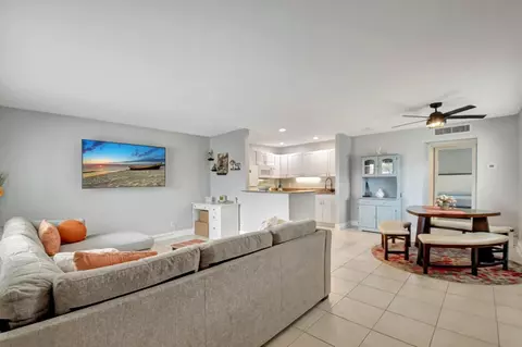 566 Brittany #L, Delray Beach, FL 33446
