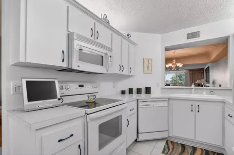 23249 Barwood Ln N #405, Boca Raton, FL 33428