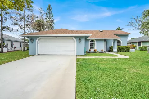 1068 Northumberland Ct, Wellington, FL 33414