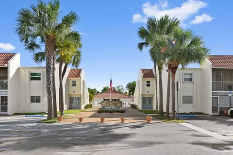 1428 SE 4th Ave #215, Deerfield Beach, FL 33441