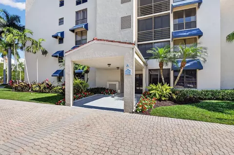 7564 Regency Lk #701, Boca Raton, FL 33433