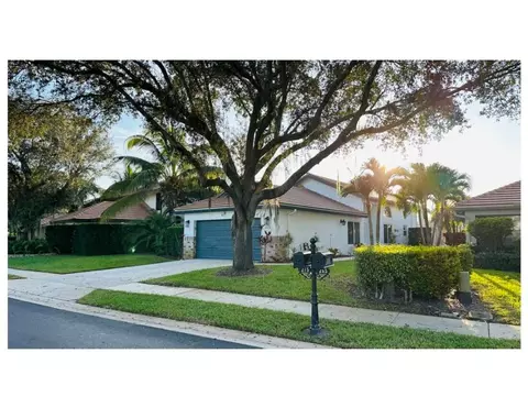 275 Sherwood Frst, Delray Beach, FL 33445