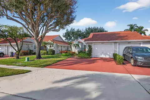 6077 Brightwater Ter, Boynton Beach, FL 33437