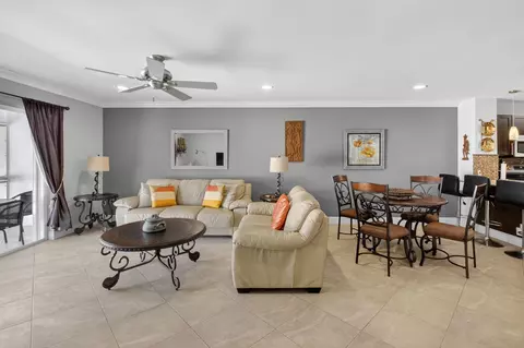 80 Venetian Dr #307S, Delray Beach, FL 33483