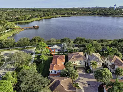 562 Tomahawk Ct, Palm Beach Gardens, FL 33410