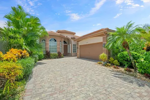 10870 Royal Devon Way, Lake Worth, FL 33449