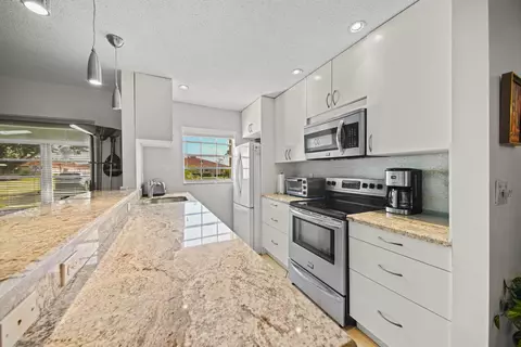 4875 NW 3rd #C, Delray Beach, FL 33445
