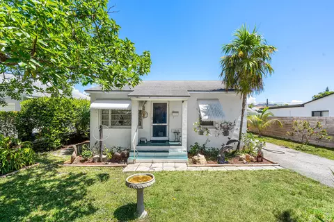 221 NE 10th St, Delray Beach, FL 33444