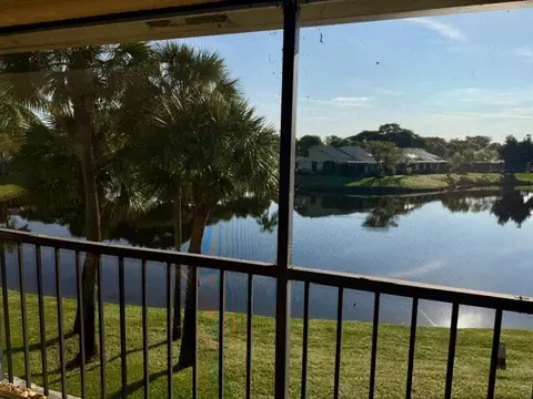 22 Eastgate Dr #D, Boynton Beach, FL 33436
