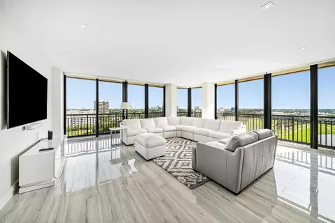 2427 Presidential #PH3, West Palm Beach, FL 33401