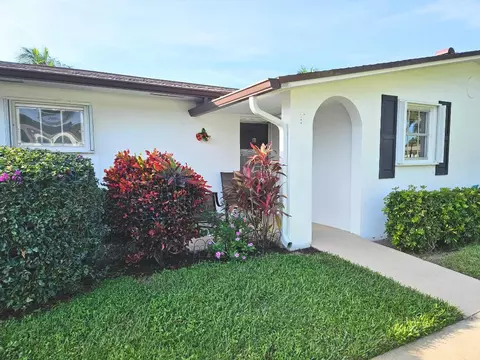 2920 Crosley Dr E #B, West Palm Beach, FL 33415