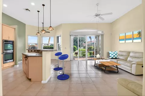 7204 Demedici Cir, Delray Beach, FL 33446