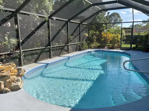 1971 SE Fallon Dr, Port Saint Lucie, FL 34983