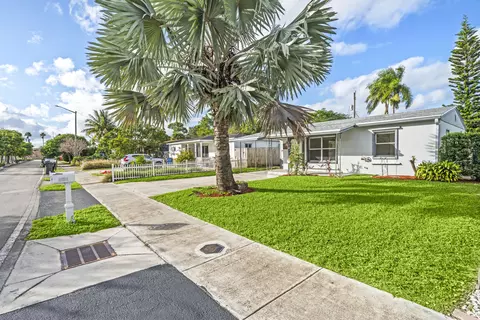 321 NW 51st St, Oakland Park, FL 33309