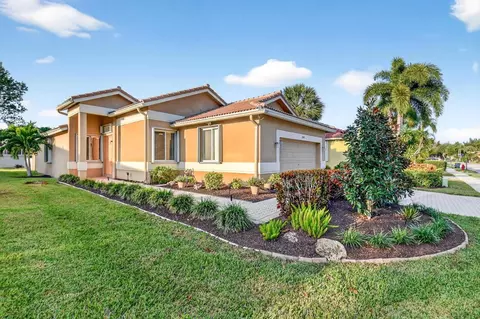 8099 Bellafiore, Boynton Beach, FL 33472