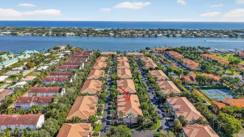 163 Las Brisas, Hypoluxo, FL 33462