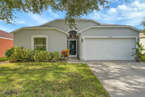 996 E 13th Sq, Vero Beach, FL 32960