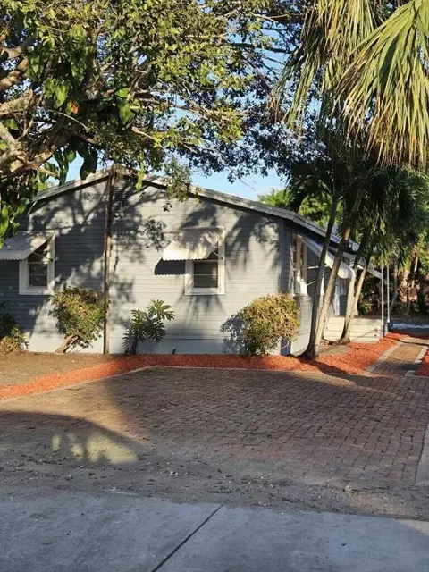 239 NW 6th Ave, Delray Beach, FL 33444