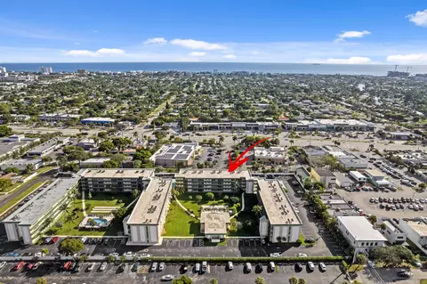 808 SE 7th St #405, Deerfield Beach, FL 33441
