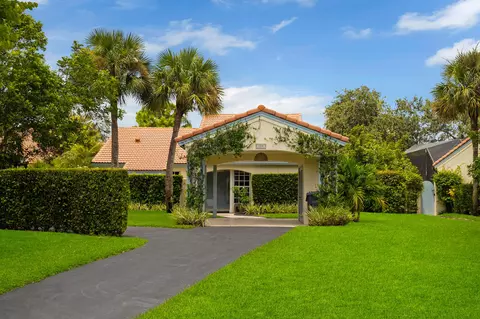 2291 Las Casitas Dr, Wellington, FL 33414