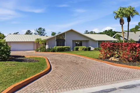 5151 SE Burning Tree Cir, Stuart, FL 34997
