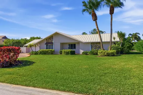 Exterior - 5151 SE Burning Tree Cir, Stuart, FL 34997 photo 3 of 18