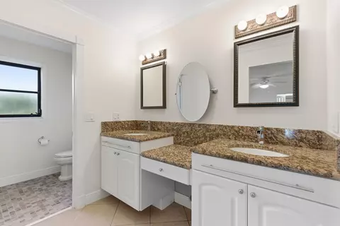 Bath - 5151 SE Burning Tree Cir, Stuart, FL 34997 photo 1 of 4