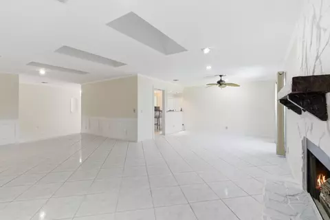 Living - 5151 SE Burning Tree Cir, Stuart, FL 34997 photo 4 of 6