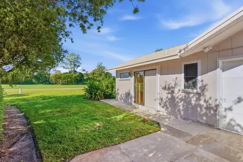 Exterior - 5151 SE Burning Tree Cir, Stuart, FL 34997 photo 14 of 18