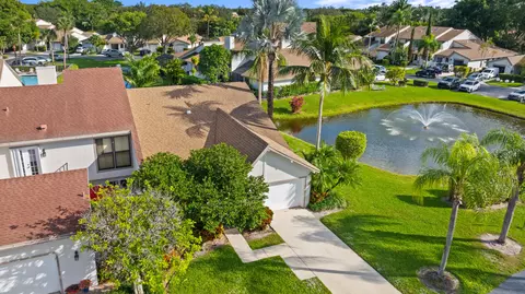 6735 Canary Palm Cir, Boca Raton, FL 33433