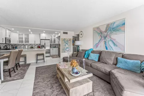 1006 Green Pine Blvd #F1, West Palm Beach, FL 33409