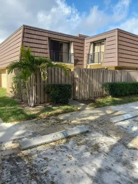 116 1 St #116, Palm Beach Gardens, FL 33410