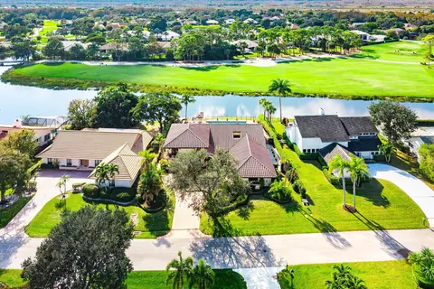 22 Marlwood Ln, Palm Beach Gardens, FL 33418