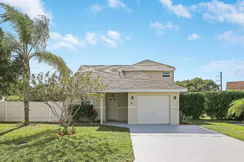 41 Tara Lakes Dr E, Boynton Beach, FL 33436