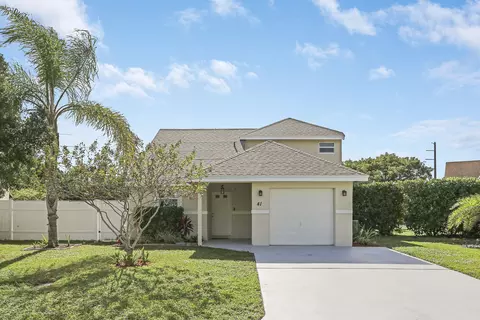 41 Tara Lakes Dr E, Boynton Beach, FL 33436