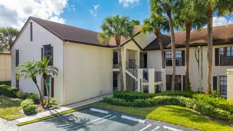 3233 Perimeter Dr #2511, Greenacres, FL 33467
