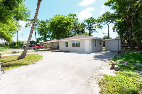 3652 Alexander Ct, Lake Worth, FL 33463