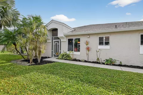 9147 Vineland Ct #A, Boca Raton, FL 33496