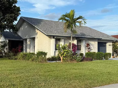 6217 Stanley Ln, Delray Beach, FL 33484