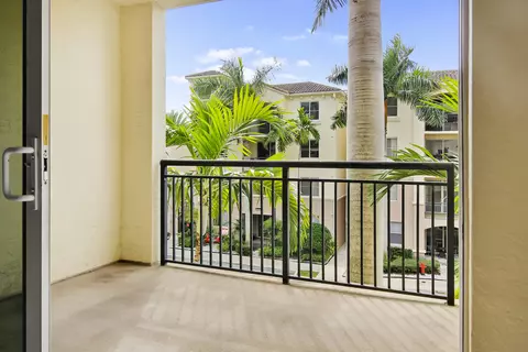 2304 Renaissance Way #304, Boynton Beach, FL 33426