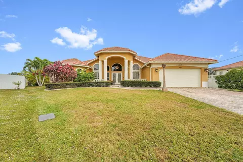 5909 NW Bayou Ct, Port Saint Lucie, FL 34986