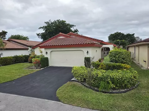 5665 Lakeview Mews Dr, Boynton Beach, FL 33437