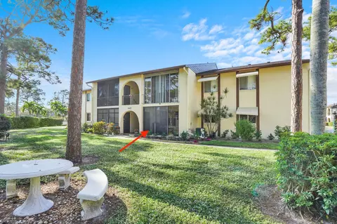 142 Lake Pine Cir #B-1, Greenacres, FL 33463