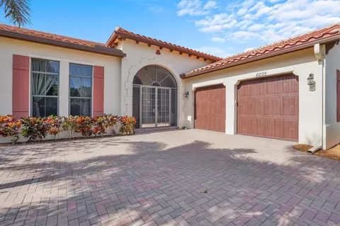 6225 Vireo Ct, Lake Worth, FL 33463