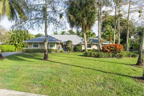 15270 Meadow Wood Dr, Wellington, FL 33414