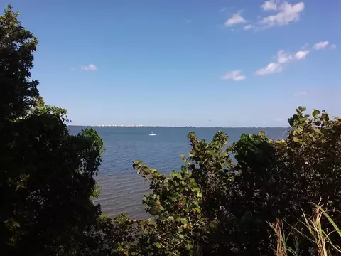 10609 S Indian River S Dr, Fort Pierce, FL 34982
