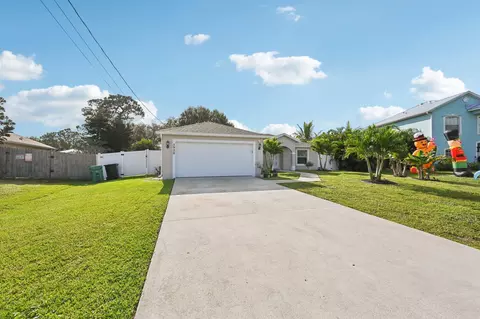 5920 NW Wolverine Rd, Port Saint Lucie, FL 34986