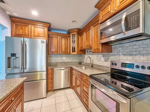 1710 SW 22nd St, Boynton Beach, FL 33426