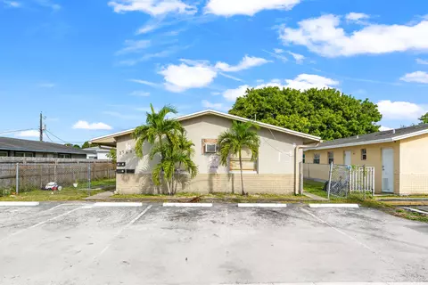 2761 NW 14th, Fort Lauderdale, FL 33311
